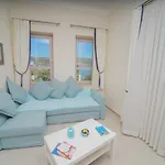 Marina Palace 2*