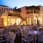 אורחן Marina Palace