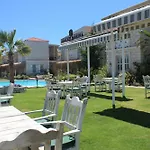 Kro Marina Palace Alaçatı