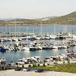אורחן Marina Palace 2*