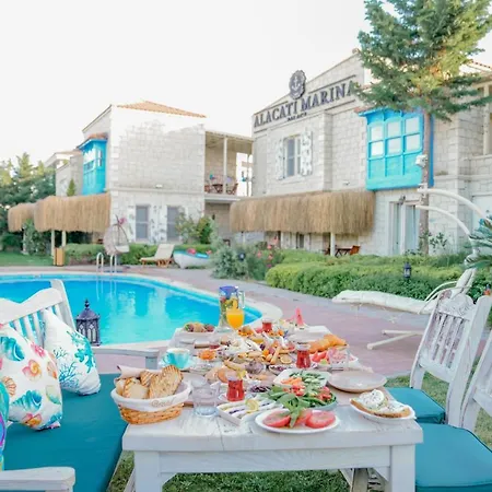 Marina Palace