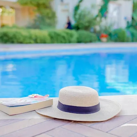 Marina Palace Πανδοχείο 2*