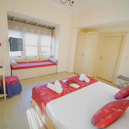 Πανδοχείο Marina Palace