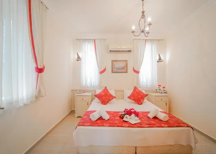 Inn Marina Palace 2*