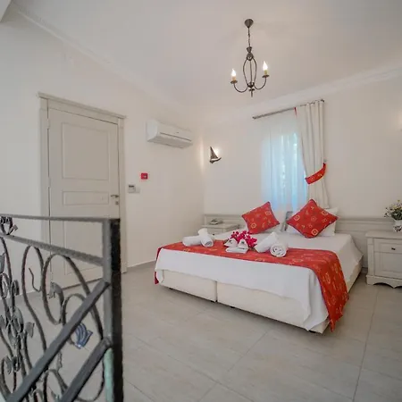 Han/Misafirhane Marina Palace