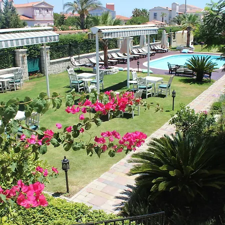 Han/Misafirhane Marina Palace 2*